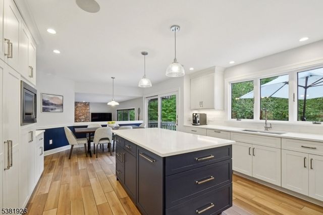 12 Tamarisk Ct, Bernards Twp., NJ 07920