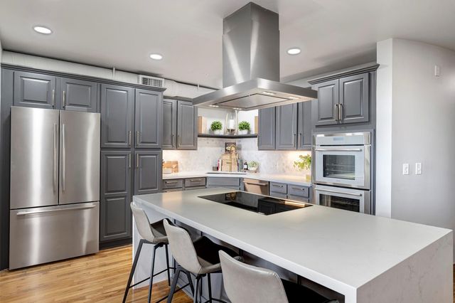 1025 S Shepherd Drive 305, Houston, TX 77019