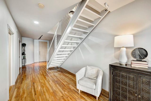 1025 S Shepherd Drive 305, Houston, TX 77019