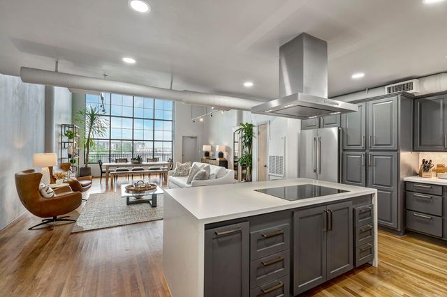 1025 S Shepherd Drive 305, Houston, TX 77019
