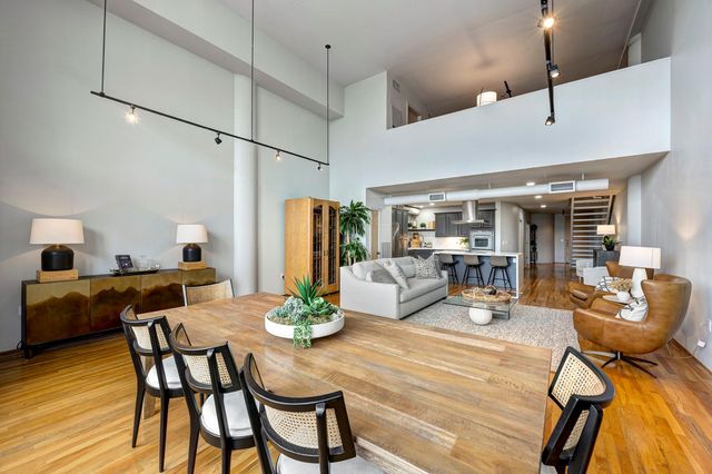 1025 S Shepherd Drive 305, Houston, TX 77019