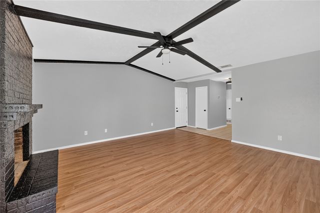 2760 Hollandale Lane, Farmers Branch, TX 75234