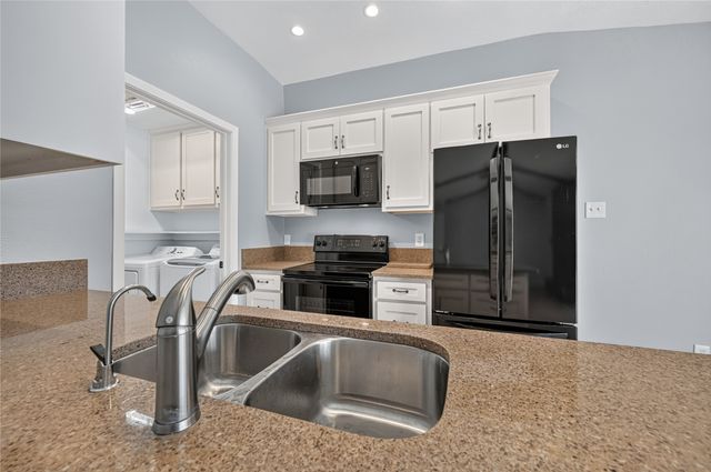 2760 Hollandale Lane, Farmers Branch, TX 75234