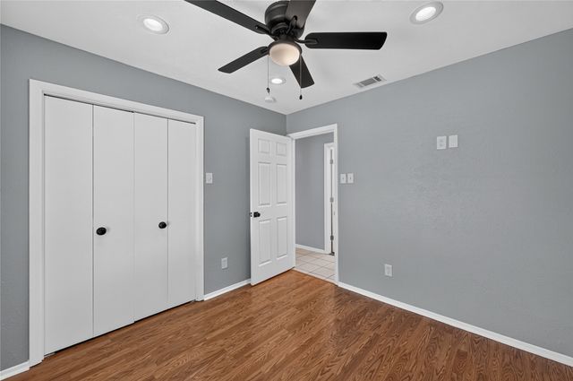 2760 Hollandale Lane, Farmers Branch, TX 75234