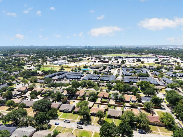 2760 Hollandale Lane, Farmers Branch, TX 75234