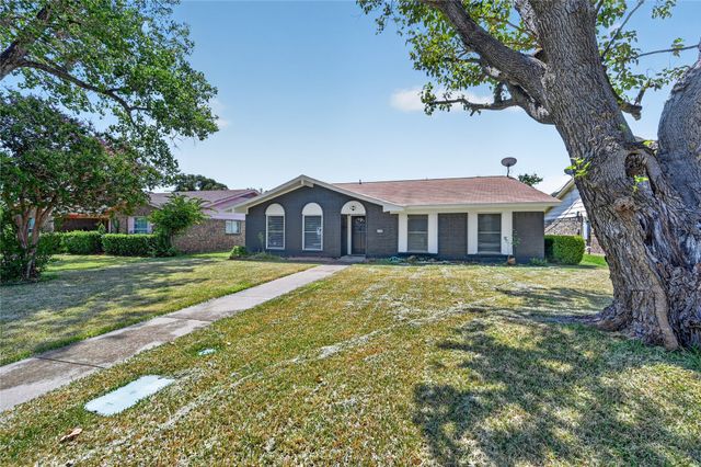 2760 Hollandale Lane, Farmers Branch, TX 75234