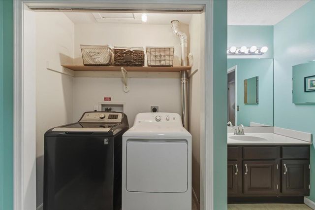 70 Brickyard Rd Unit 25, Essex Junction, VT 05452