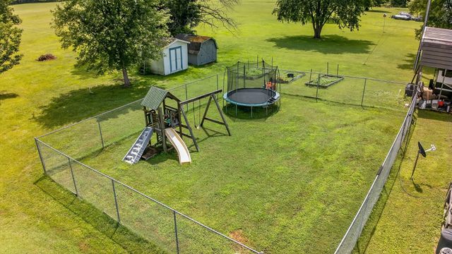 2236 New Hope Rd, Hendersonville, TN 37075