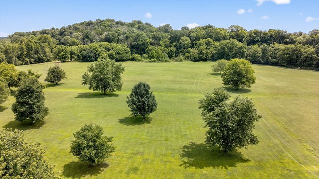 2236 New Hope Rd, Hendersonville, TN 37075