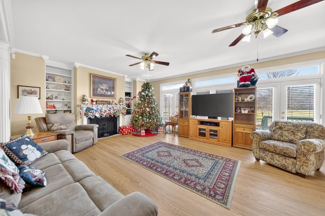 2236 New Hope Rd, Hendersonville, TN 37075