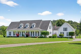 2236 New Hope Rd, Hendersonville, TN 37075