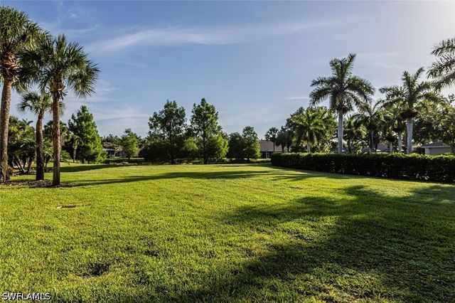 14165 Winchester CT 204, Naples, FL 34114