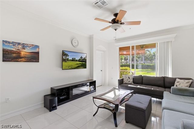 14165 Winchester CT 204, Naples, FL 34114
