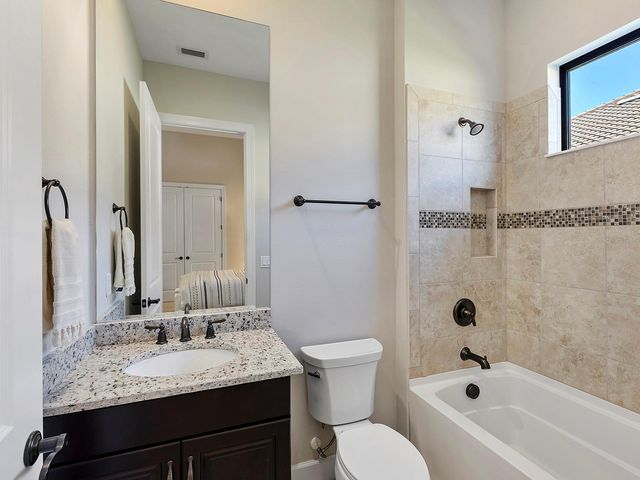 4828 BENITO COURT, Bradenton, FL 34211