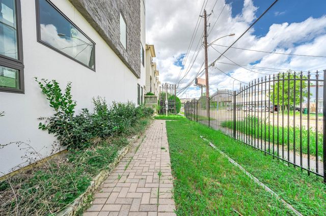 1412 Wheeler Street, Houston, TX 77004