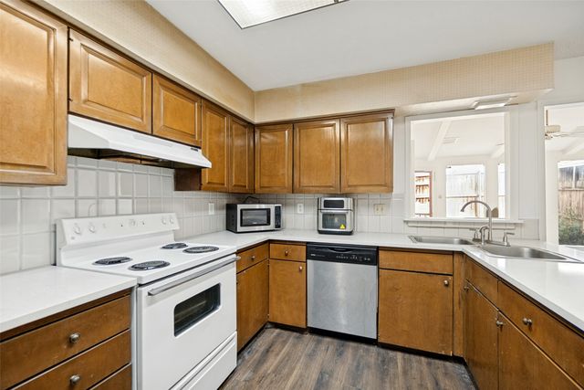 11916 Leisure Drive, Dallas, TX 75243