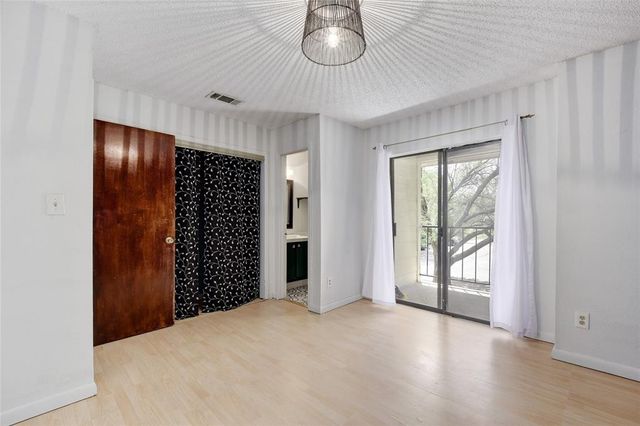 1705 Crossing PL A109, Austin, TX 78741