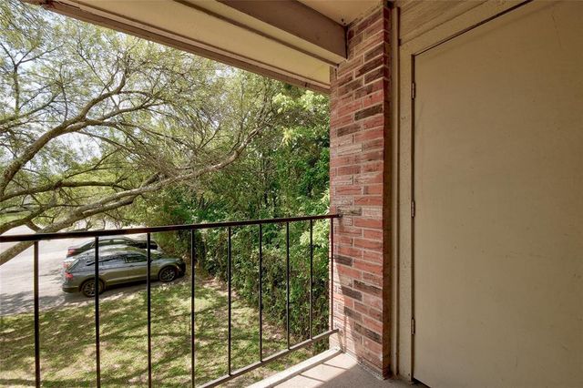 1705 Crossing PL A109, Austin, TX 78741