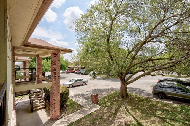 1705 Crossing PL A109, Austin, TX 78741