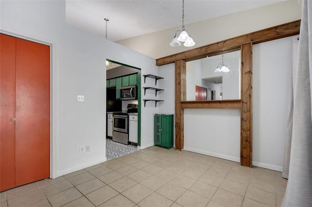 1705 Crossing PL A109, Austin, TX 78741