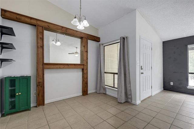 1705 Crossing PL A109, Austin, TX 78741