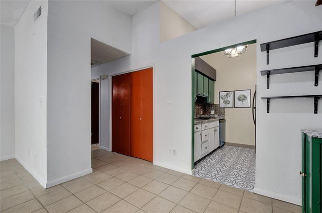 1705 Crossing PL A109, Austin, TX 78741