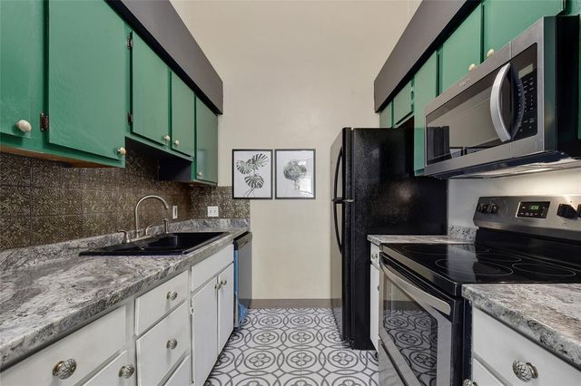 1705 Crossing PL A109, Austin, TX 78741