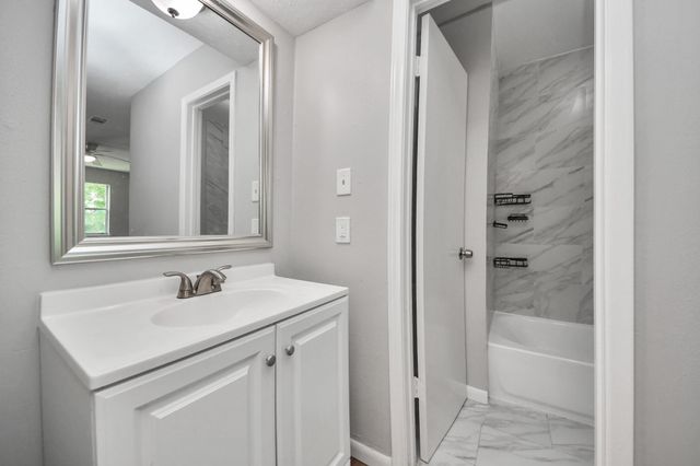 3603 Crosby Cedar Bayou Road, Baytown, TX 77521