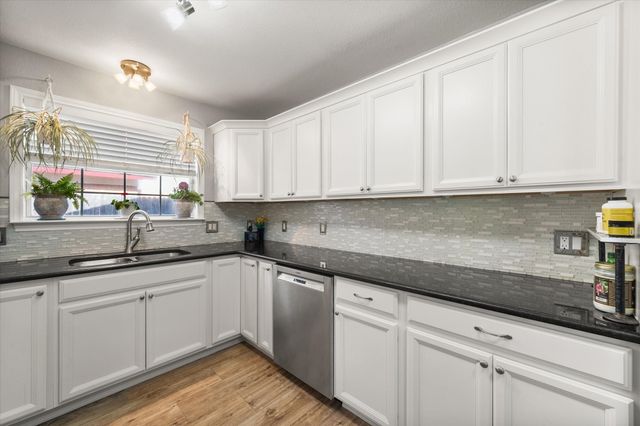 3012 Lisa Lane, Arlington, TX 76013