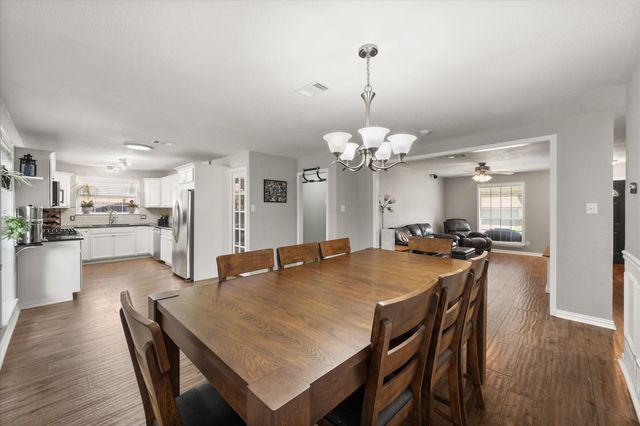3012 Lisa Lane, Arlington, TX 76013