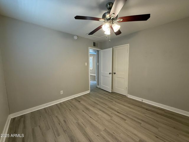 1840 E CLARENDON Avenue, Phoenix, AZ 85016