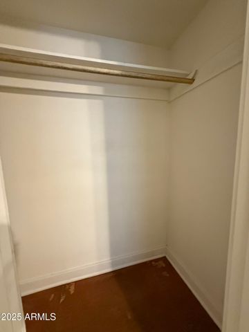 1840 E CLARENDON Avenue, Phoenix, AZ 85016