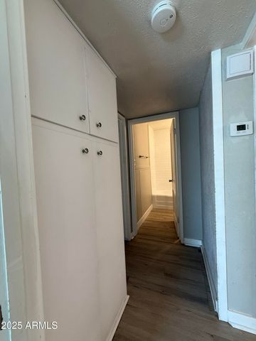 1840 E CLARENDON Avenue, Phoenix, AZ 85016