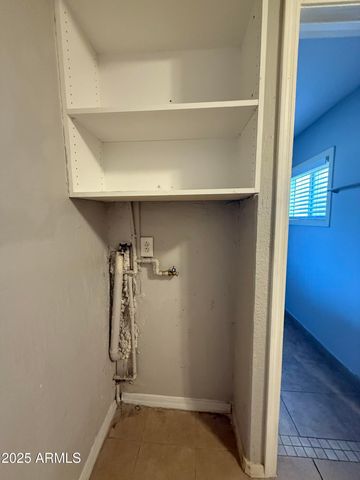 1840 E CLARENDON Avenue, Phoenix, AZ 85016