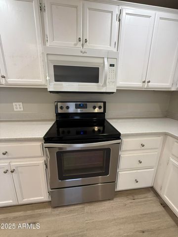 1840 E CLARENDON Avenue, Phoenix, AZ 85016