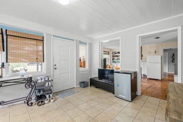 2034 NW 8TH PLACE, Gainesville, FL 32603