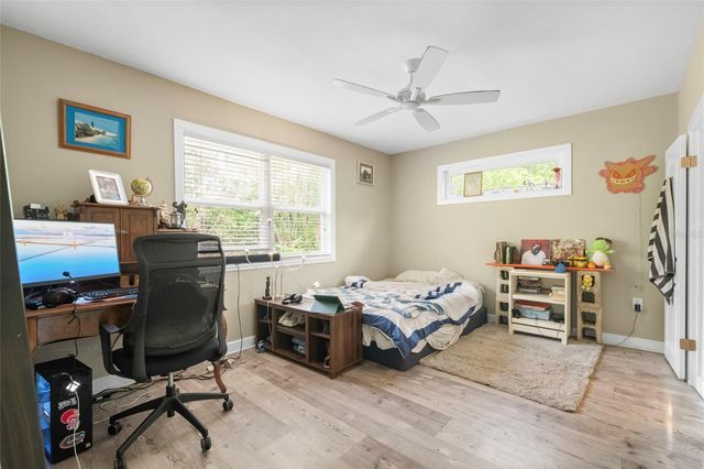 2034 NW 8TH PLACE, Gainesville, FL 32603