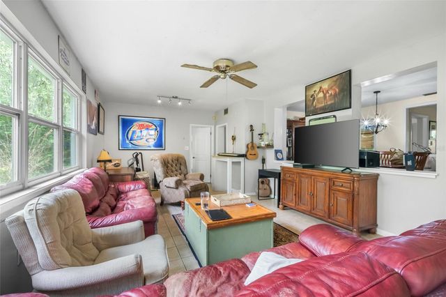 2034 NW 8TH PLACE, Gainesville, FL 32603