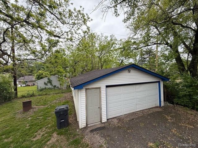 664 Melrose Street, Pontiac, MI 48340