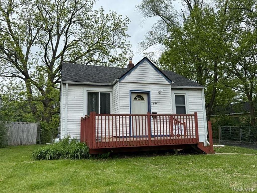 664 Melrose Street, Pontiac, MI 48340