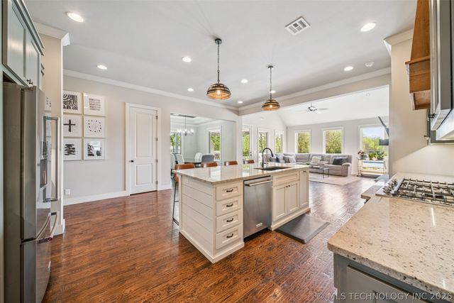 6690 E 525 Road, Claremore, OK 74019