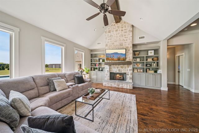 6690 E 525 Road, Claremore, OK 74019