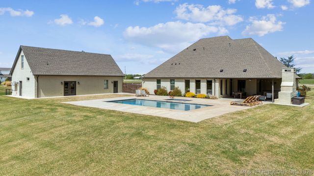 6690 E 525 Road, Claremore, OK 74019