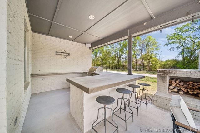 6690 E 525 Road, Claremore, OK 74019