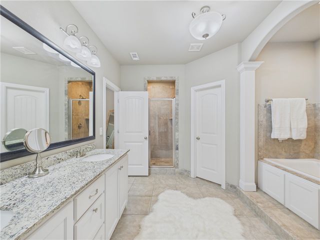 5713 61st Street, Rogers, AR 72758