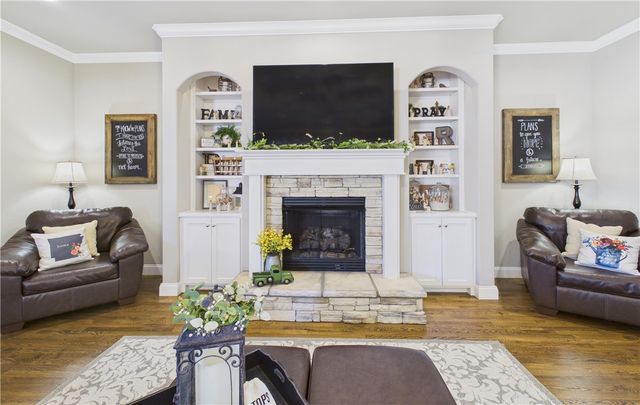 5713 61st Street, Rogers, AR 72758