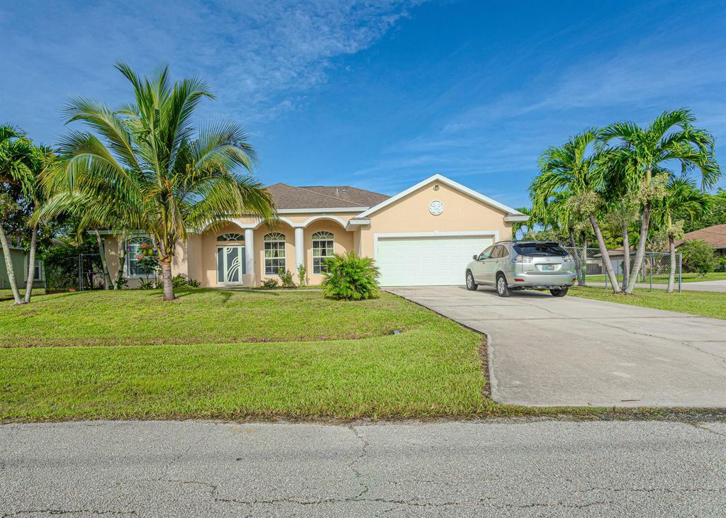 1518 SW Hutchins Street, Port St. Lucie, FL 34983