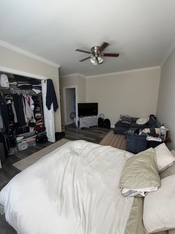 646 W Roscoe Avenue 2N, Chicago, IL 60657