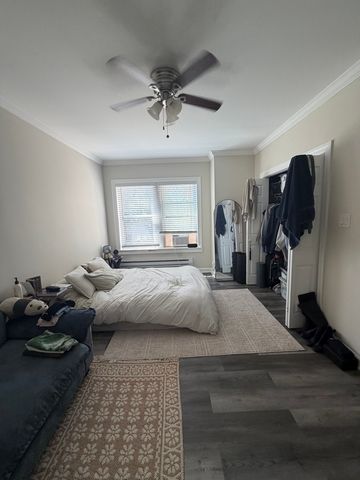 646 W Roscoe Avenue 2N, Chicago, IL 60657