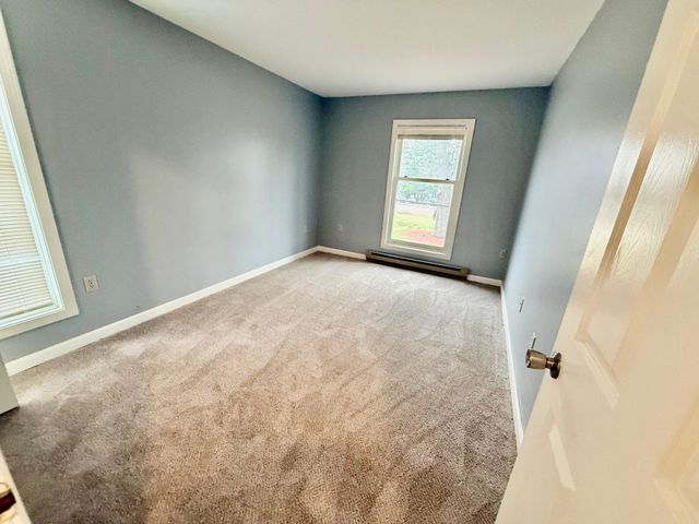 122 Eastern Ave Apt 101, Manchester, NH 03104